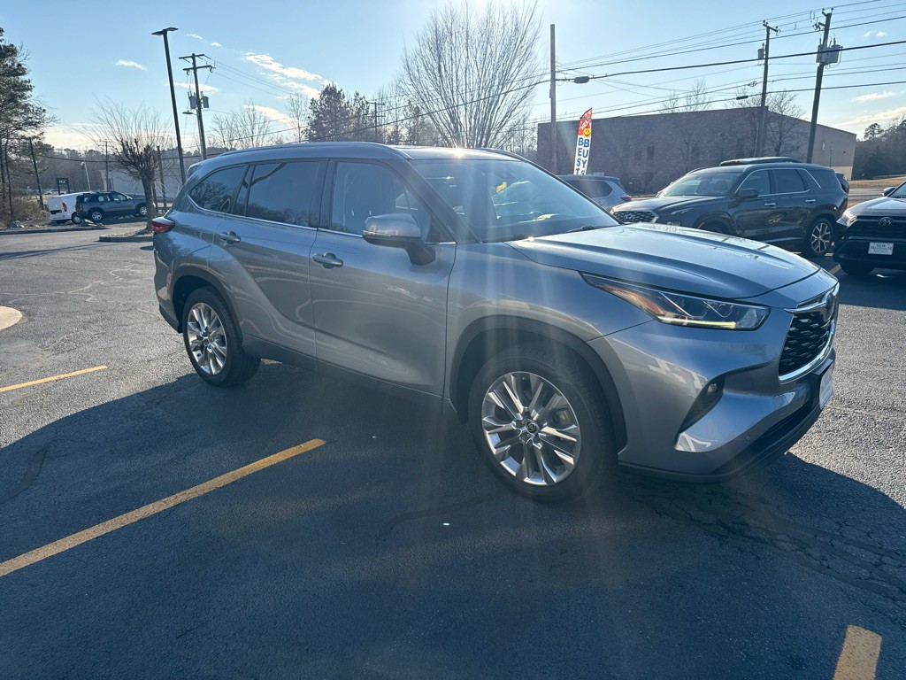 2021 Toyota Highlander Image 4