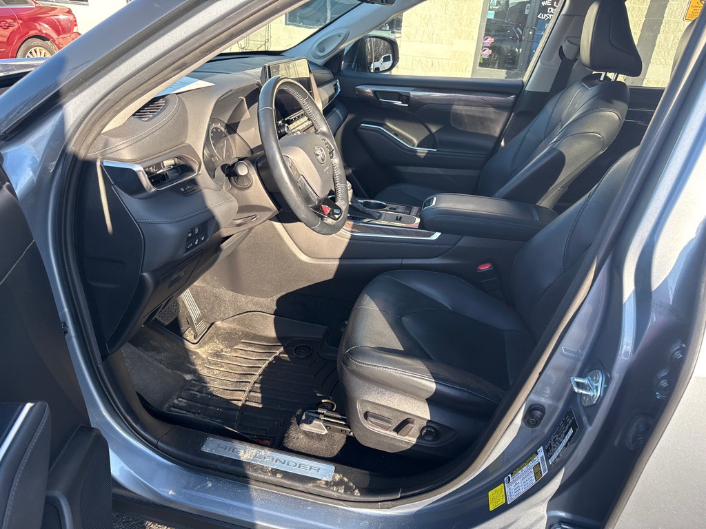 2021 Toyota Highlander Image 7