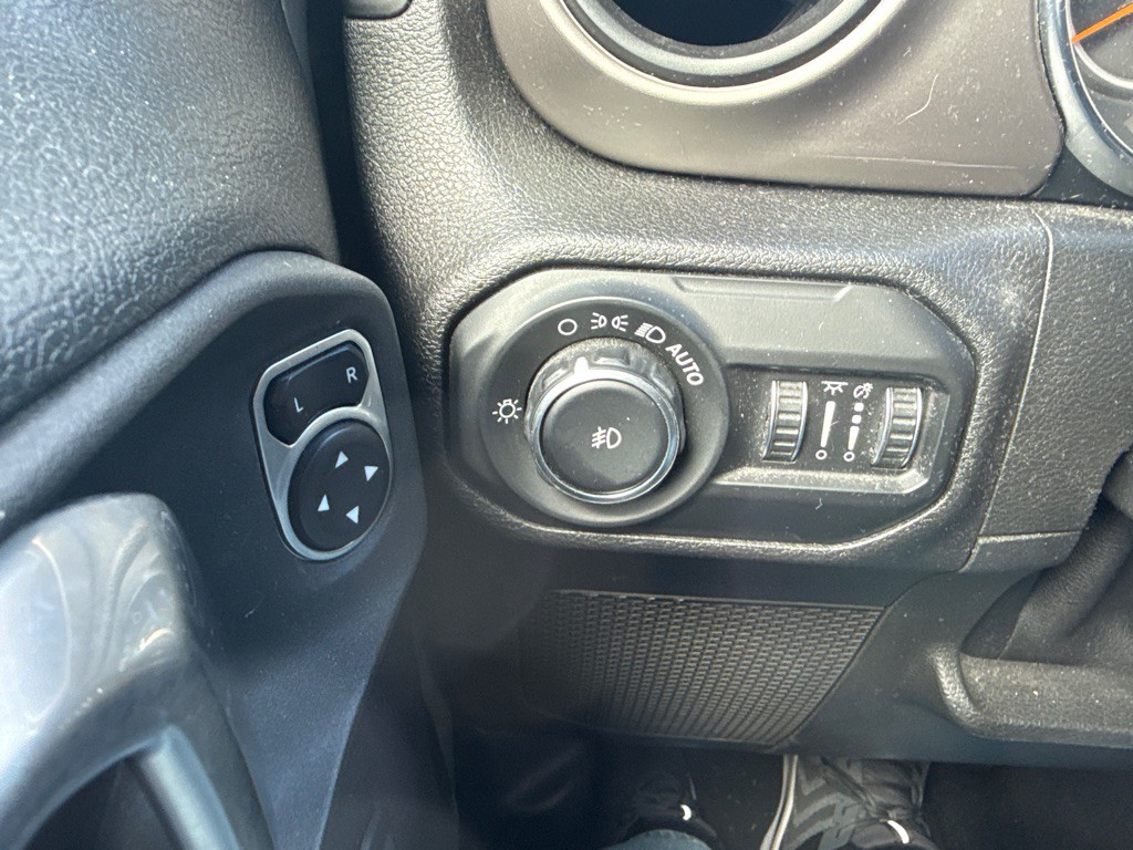 2021 Jeep Wrangler Unlimited Image 16