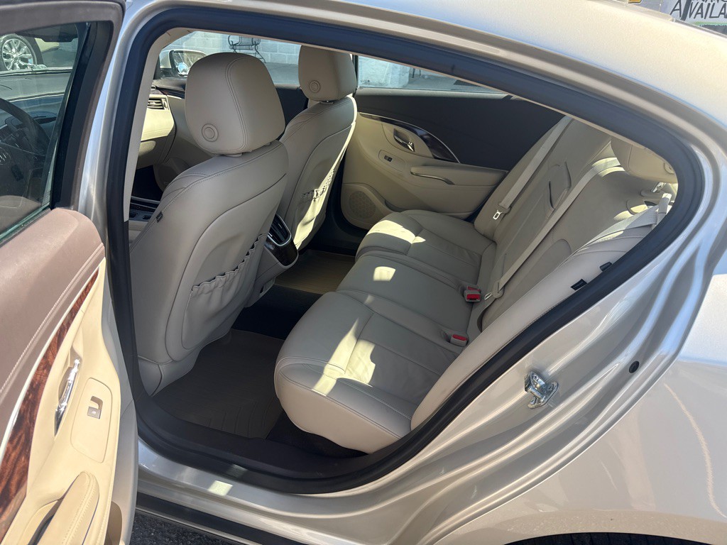 2015 Buick Lacrosse Image 8