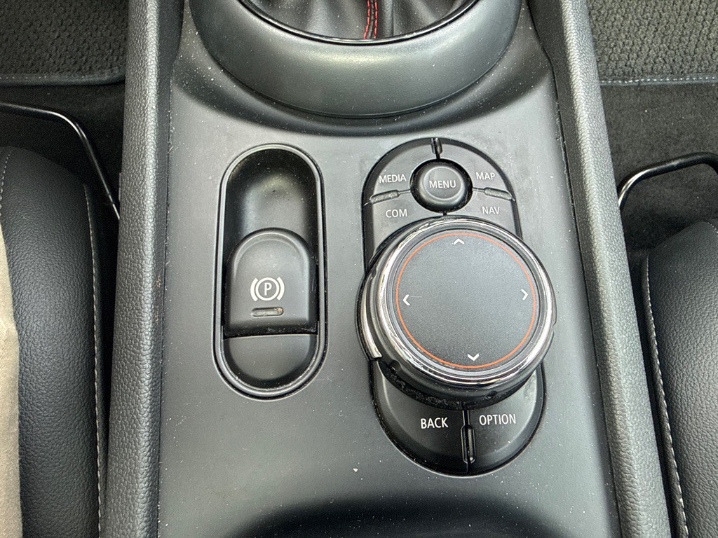 2019 MINI Cooper Image 14