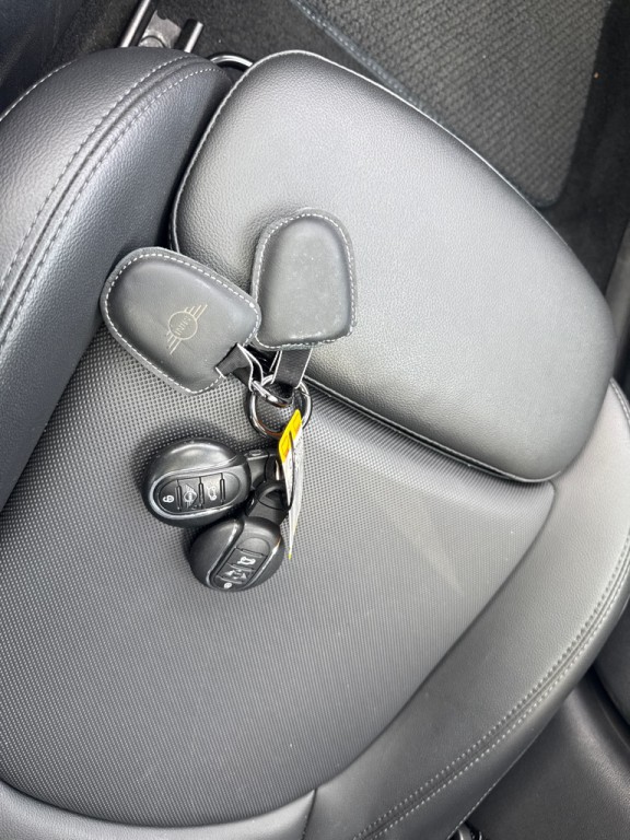 2019 MINI Cooper Image 15