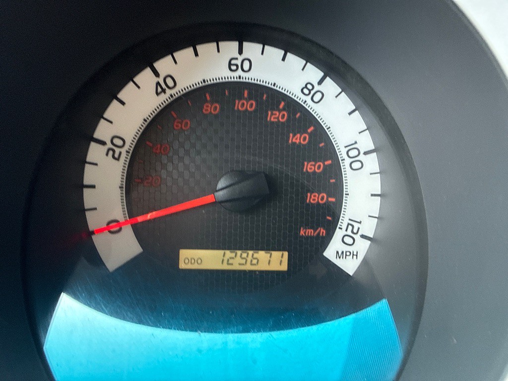 2015 Toyota Tacoma Image 8