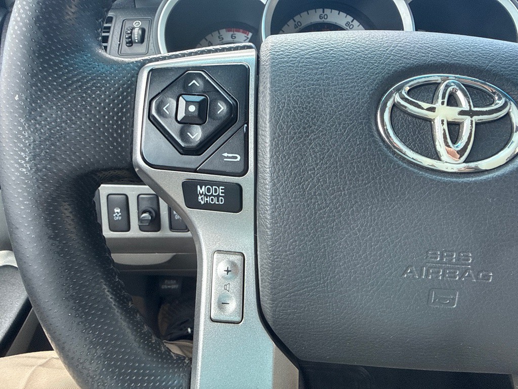 2015 Toyota Tacoma Image 12