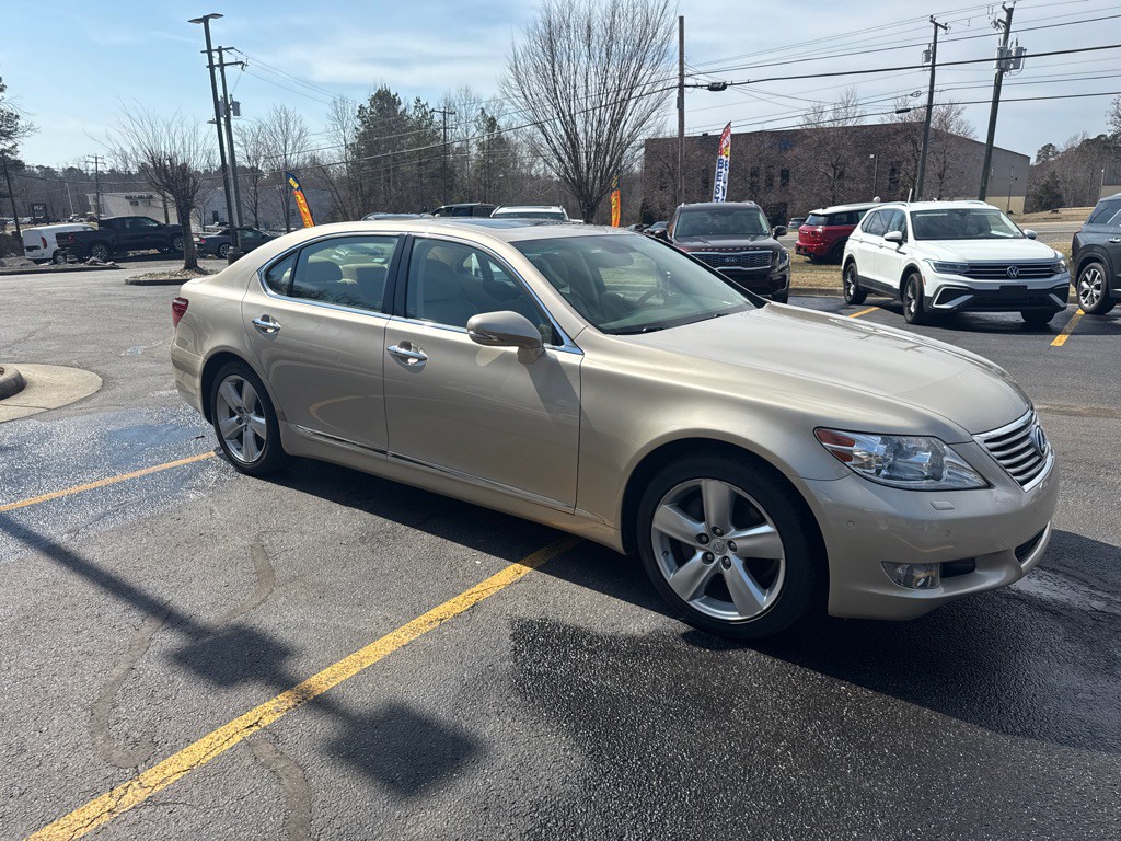 2012 Lexus LS Image 4