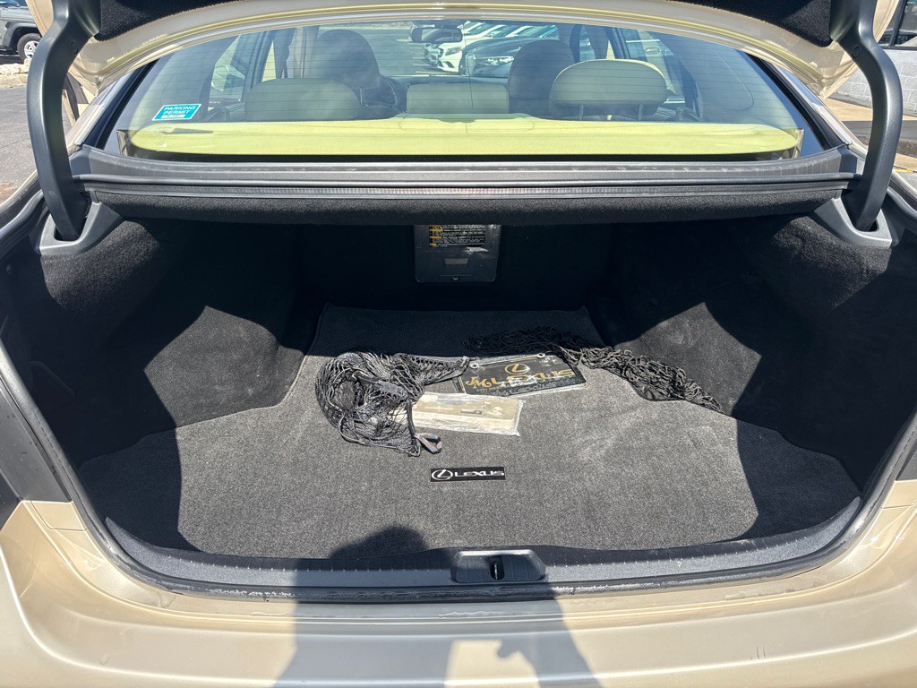 2012 Lexus LS Image 6