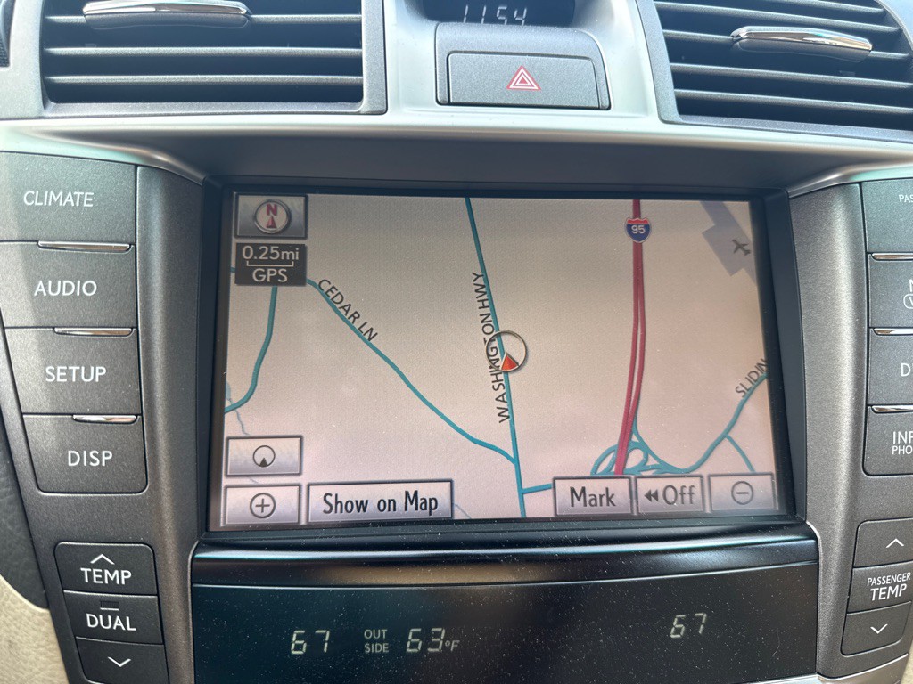 2012 Lexus LS Image 11