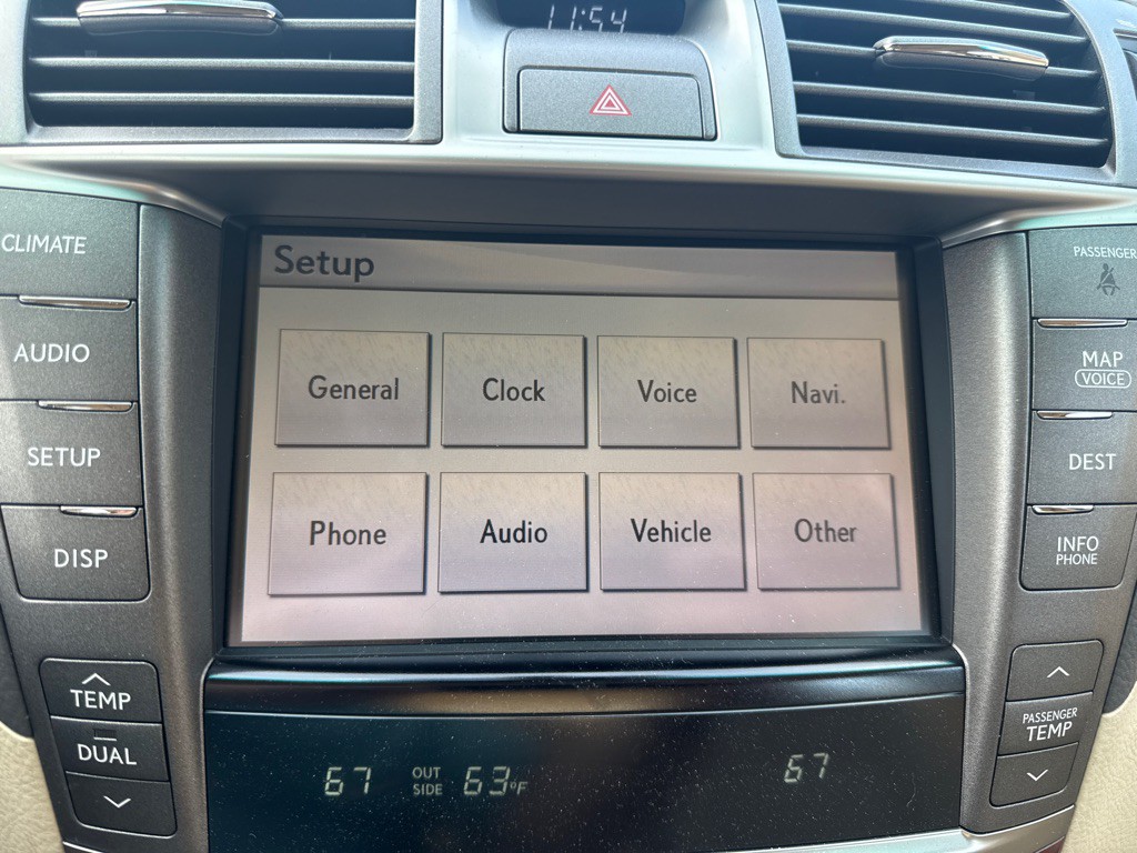 2012 Lexus LS Image 12