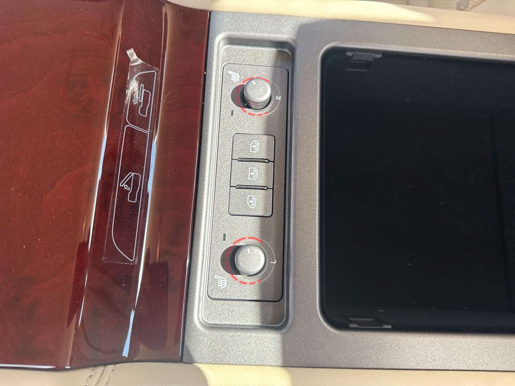 2012 Lexus LS Image 15