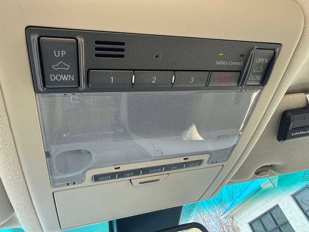 2012 Lexus LS Image 21