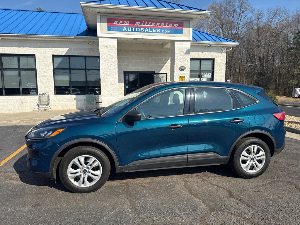 2020 Ford Escape Image 2