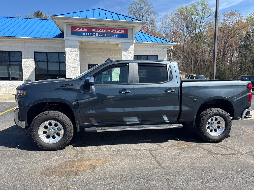 2019 Chevrolet Silverado 1500 Image 2