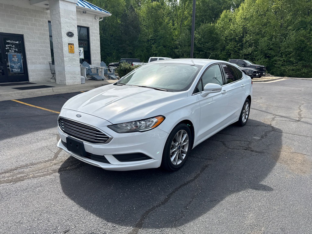 2017 Ford Fusion Image 1