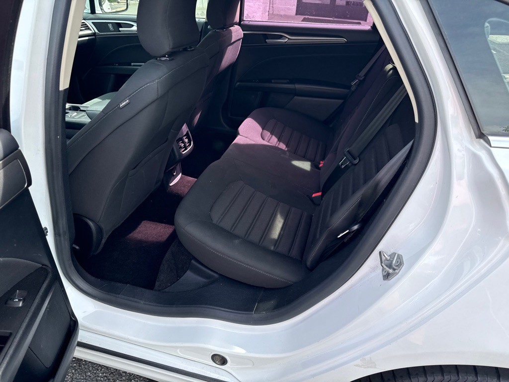 2017 Ford Fusion Image 8