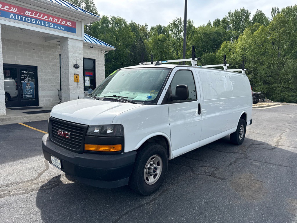 2020 GMC Savana Image 1