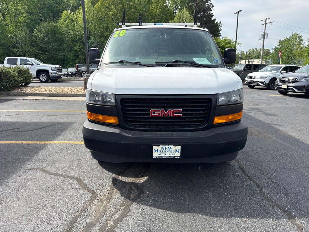 2020 GMC Savana Image 3