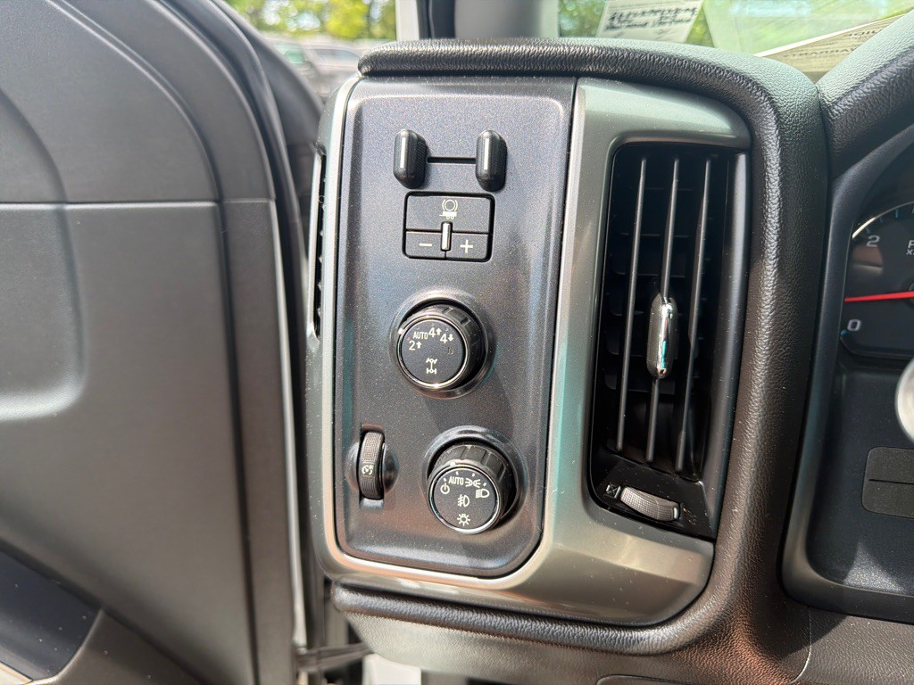 2019 Chevrolet Silverado 1500 Image 14