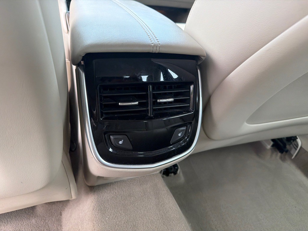 2015 Cadillac XTS Image 9