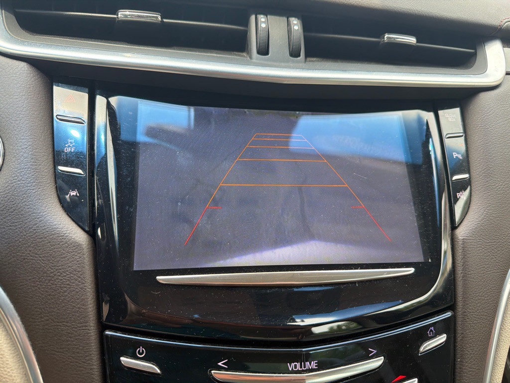 2015 Cadillac XTS Image 13