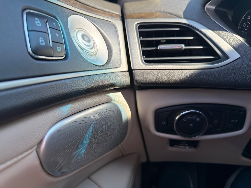 2018 Lincoln MKZ Image 18