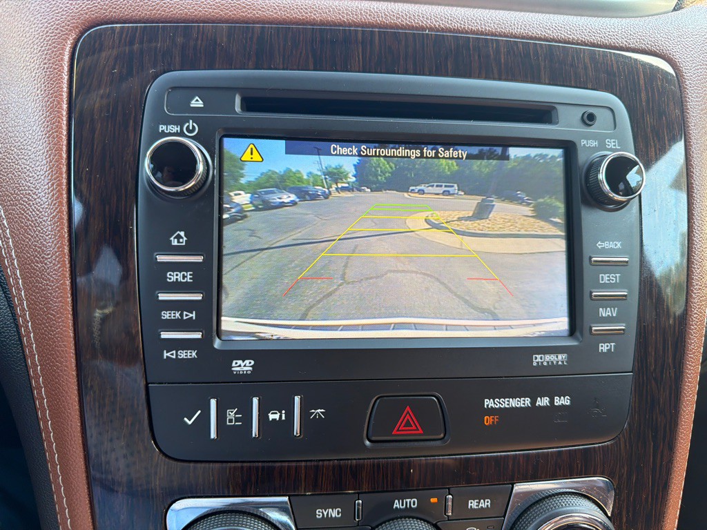 2015 Chevrolet Traverse Image 11