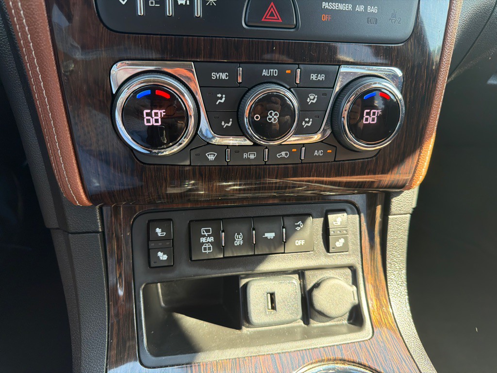 2015 Chevrolet Traverse Image 12
