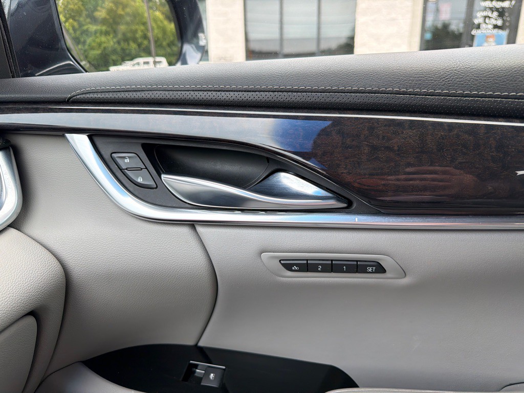 2014 Cadillac XTS Image 14