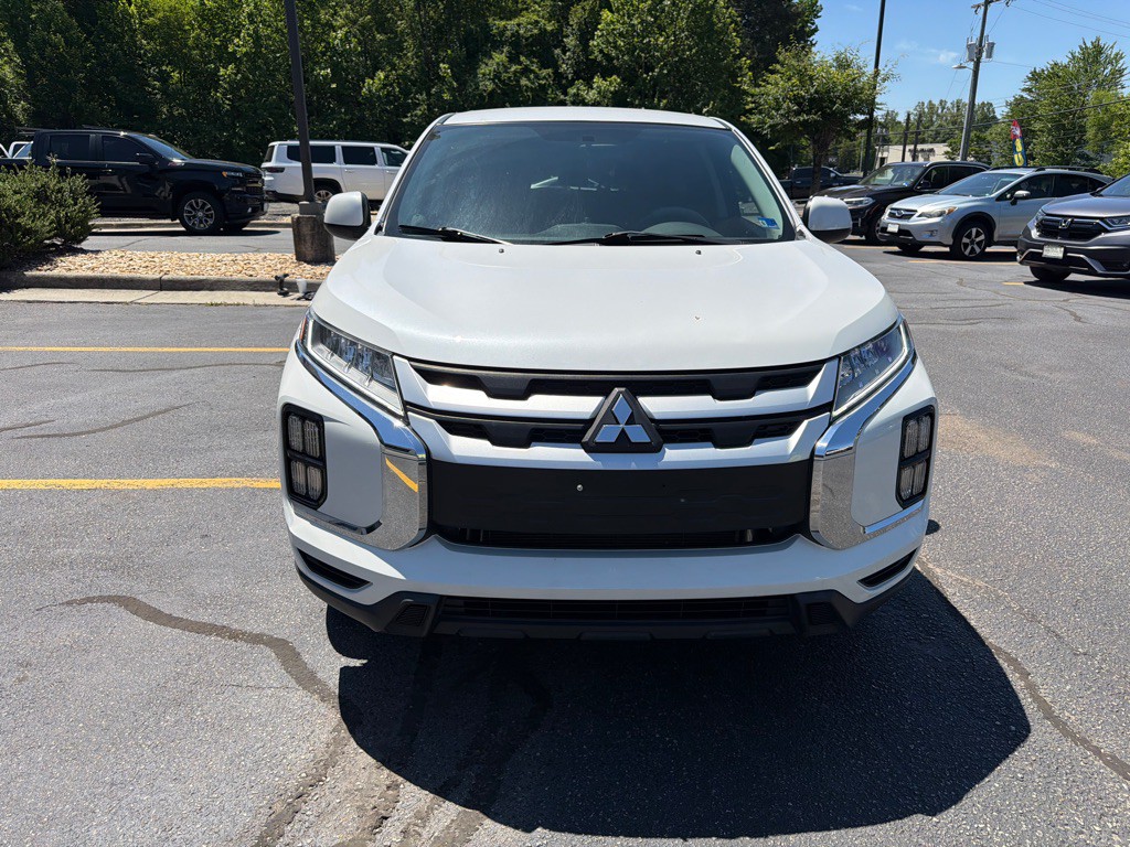 2020 Mitsubishi Outlander Image 3