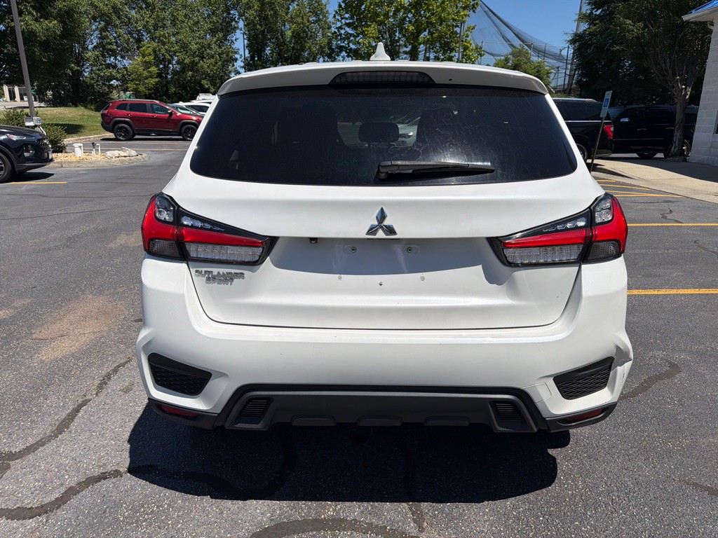 2020 Mitsubishi Outlander Image 5