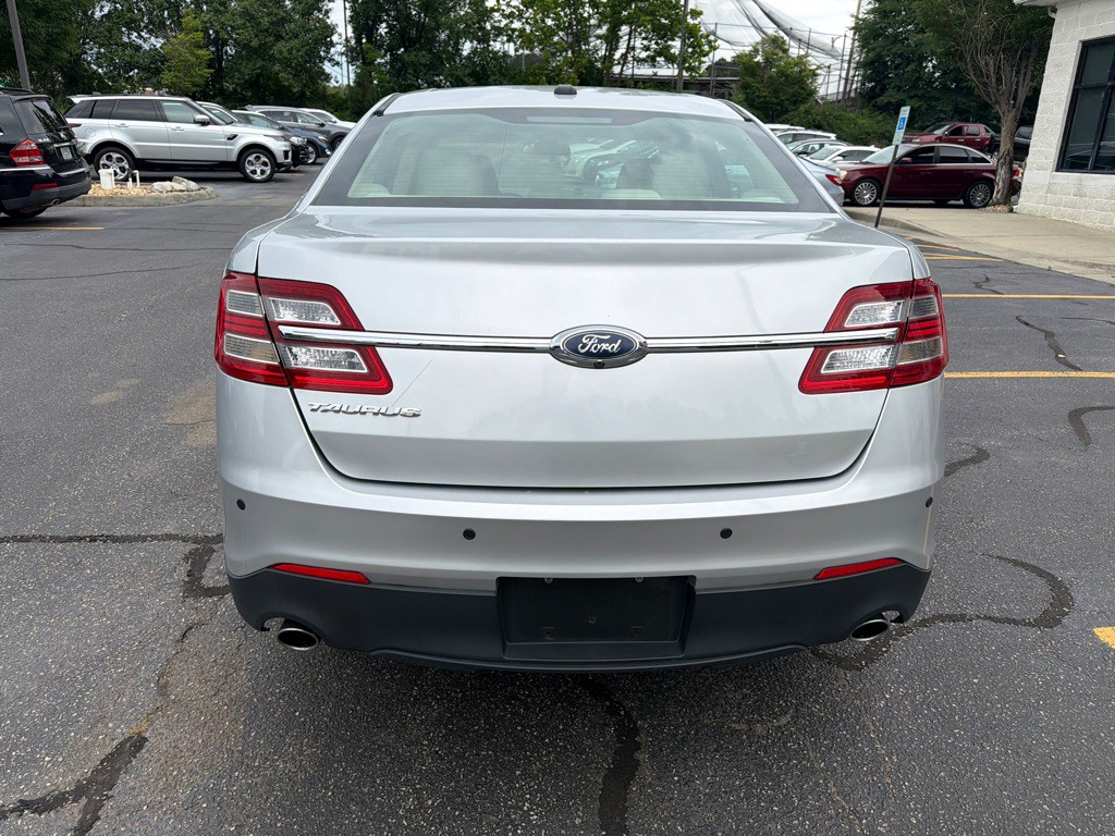 2019 Ford Taurus Image 5