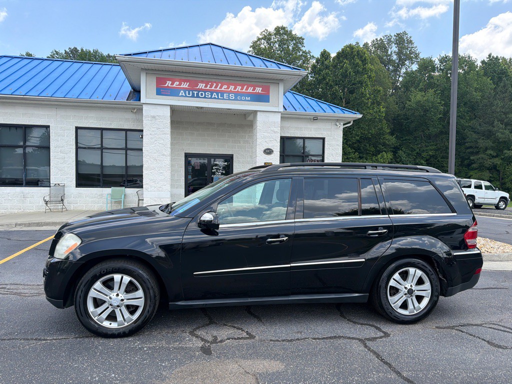 2009 Mercedes-Benz GL-Class Image 2