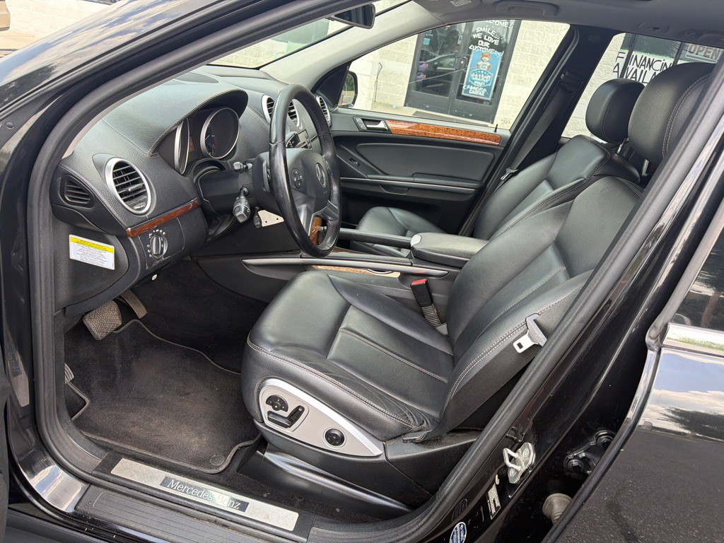 2009 Mercedes-Benz GL-Class Image 8