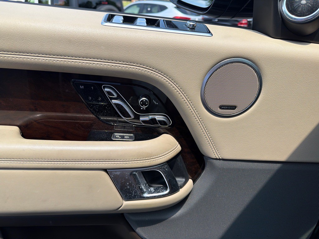 2020 Land Rover Range Rover Image 13