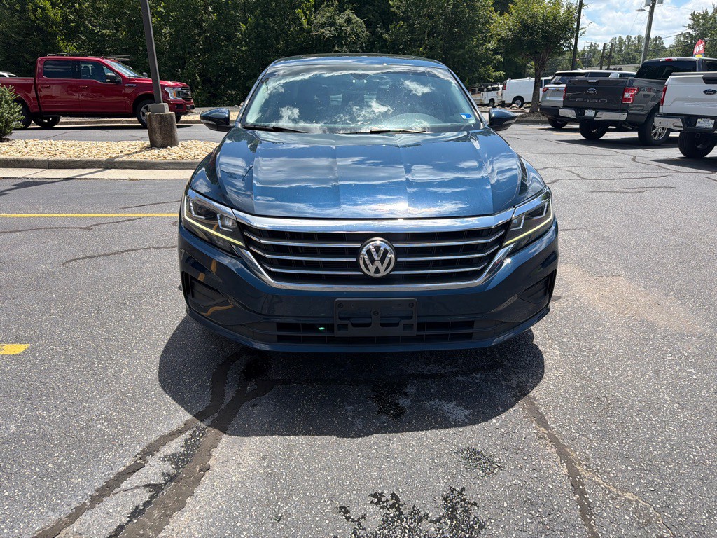 2021 Volkswagen Passat Image 3