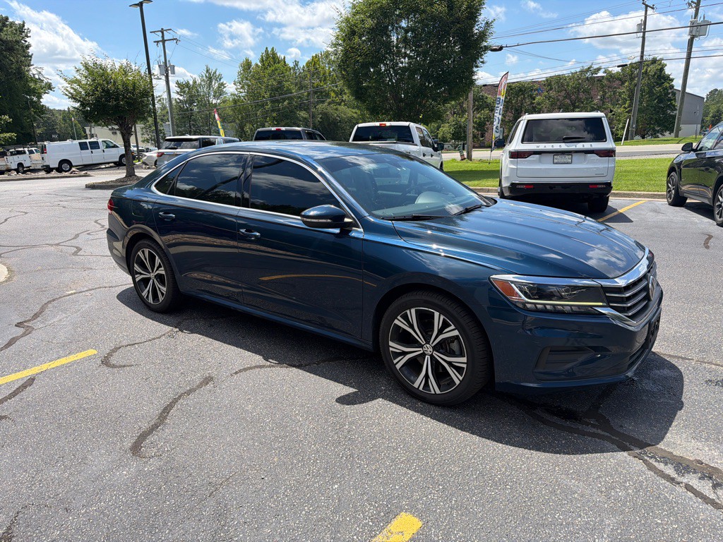 2021 Volkswagen Passat Image 4