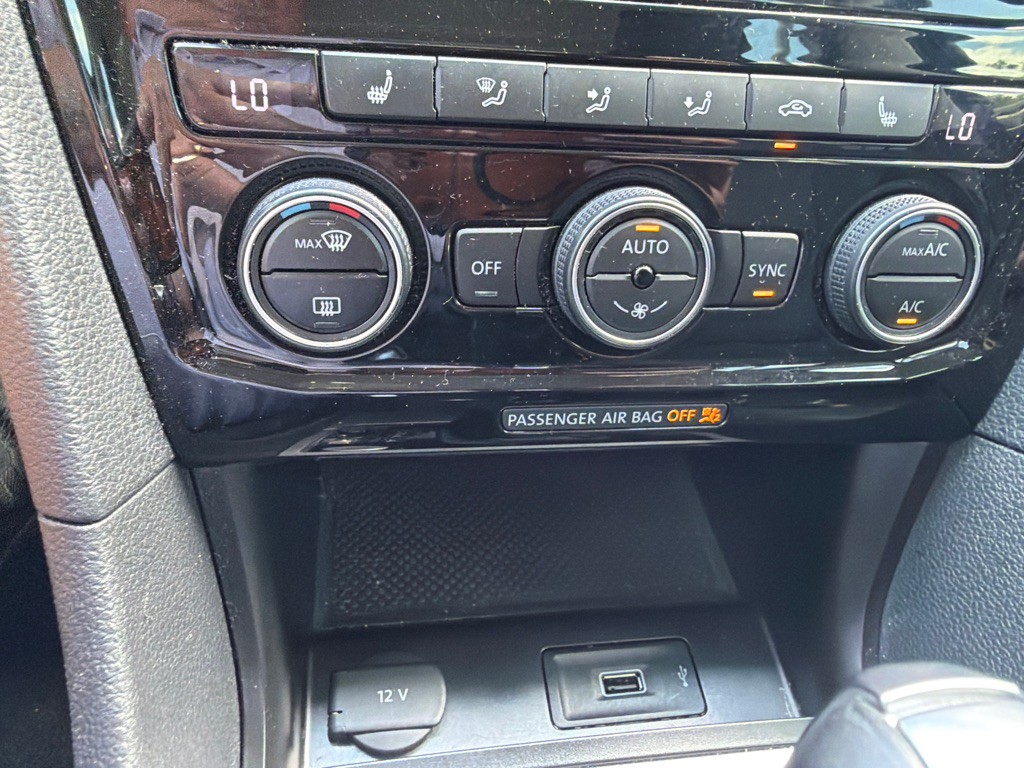2021 Volkswagen Passat Image 13