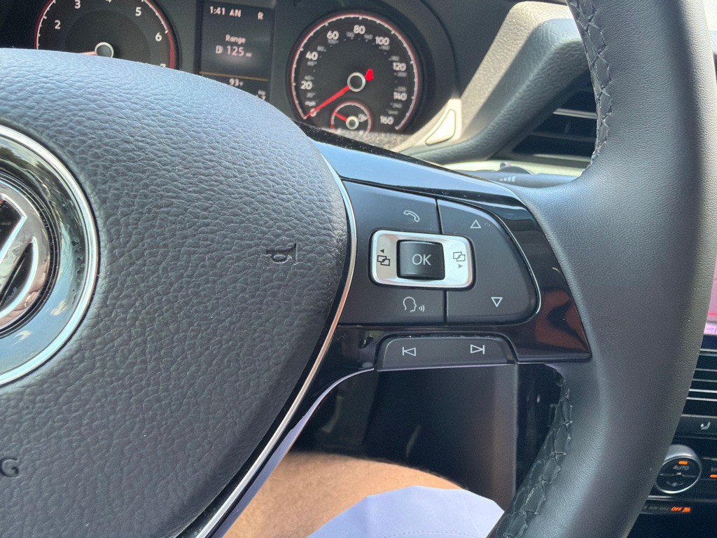 2021 Volkswagen Passat Image 15
