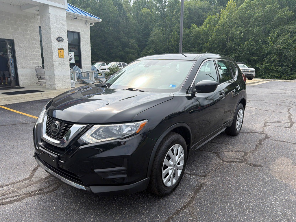 2019 Nissan Rogue Image 1