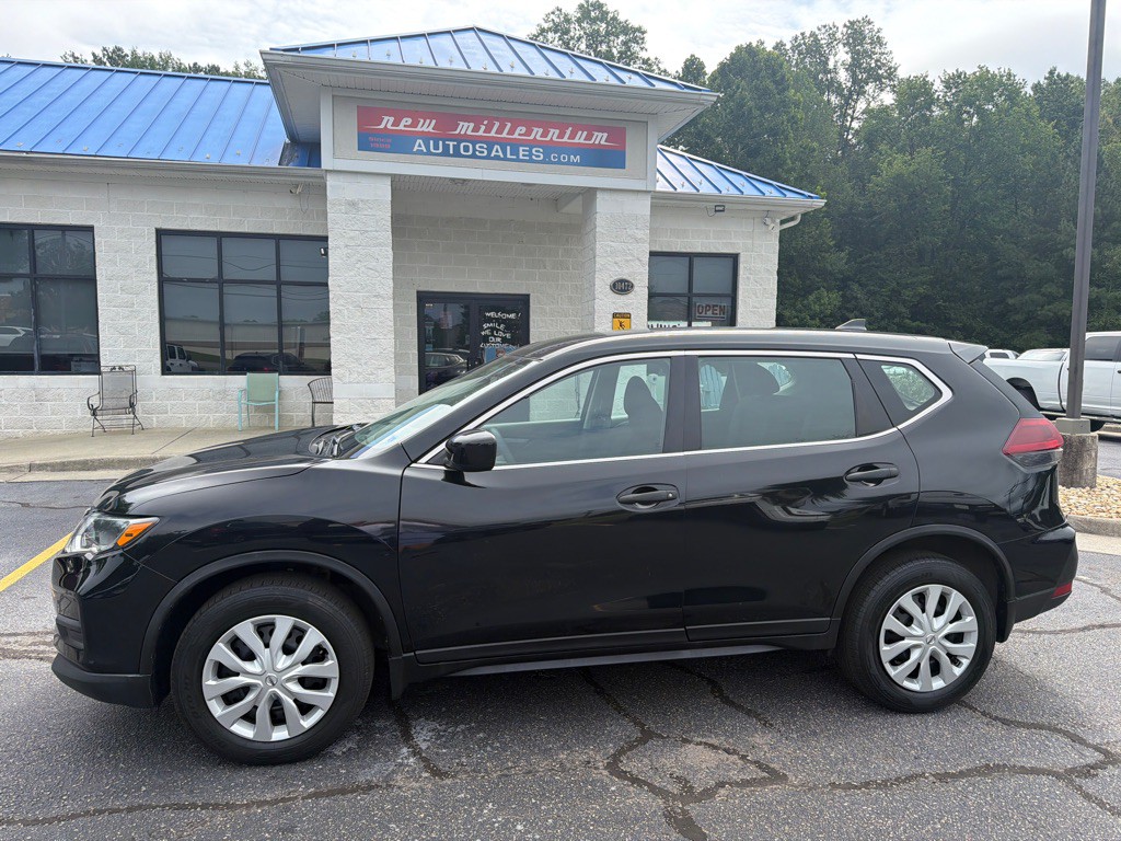 2019 Nissan Rogue Image 2