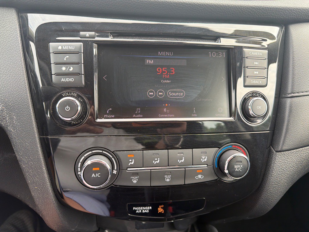 2019 Nissan Rogue Image 10