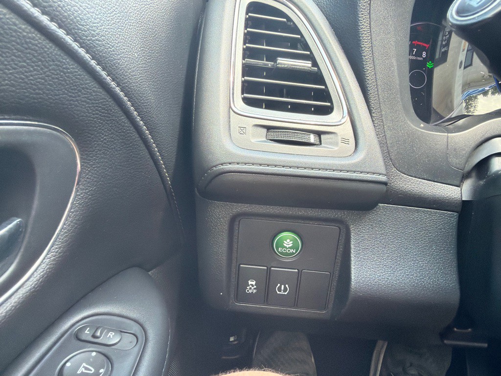 2017 Honda HR-V Image 16
