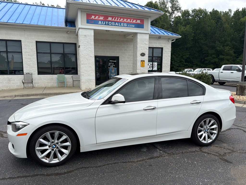 2015 BMW 3 Series Image 2