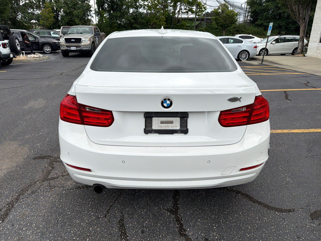 2015 BMW 3 Series Image 5