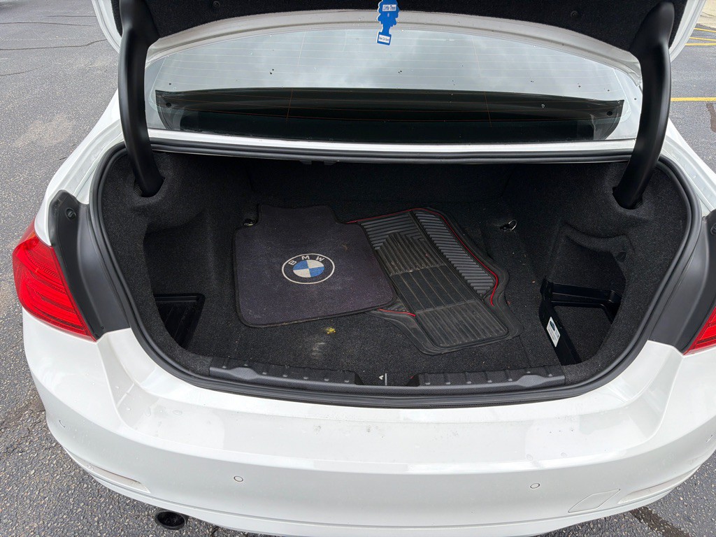 2015 BMW 3 Series Image 6