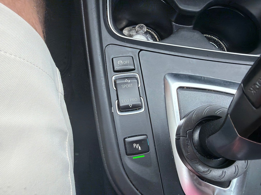 2015 BMW 3 Series Image 14