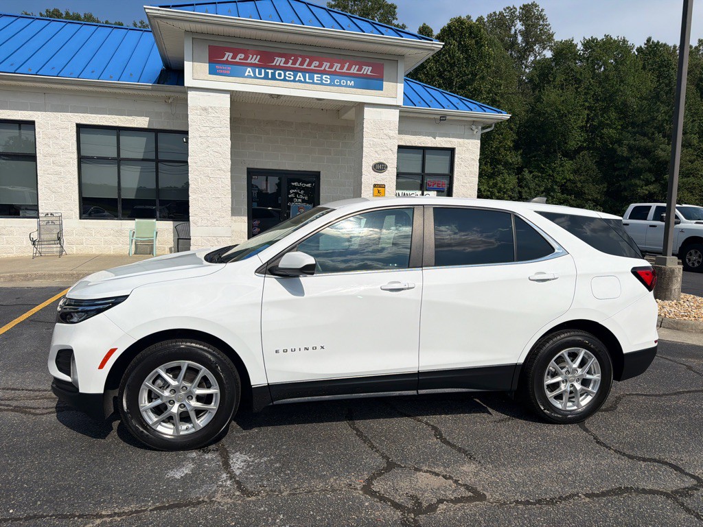 2022 Chevrolet Equinox Image 2