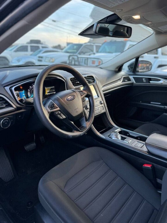 2020 Ford Fusion Image 5