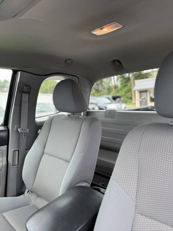 2015 Toyota Tacoma Image 9