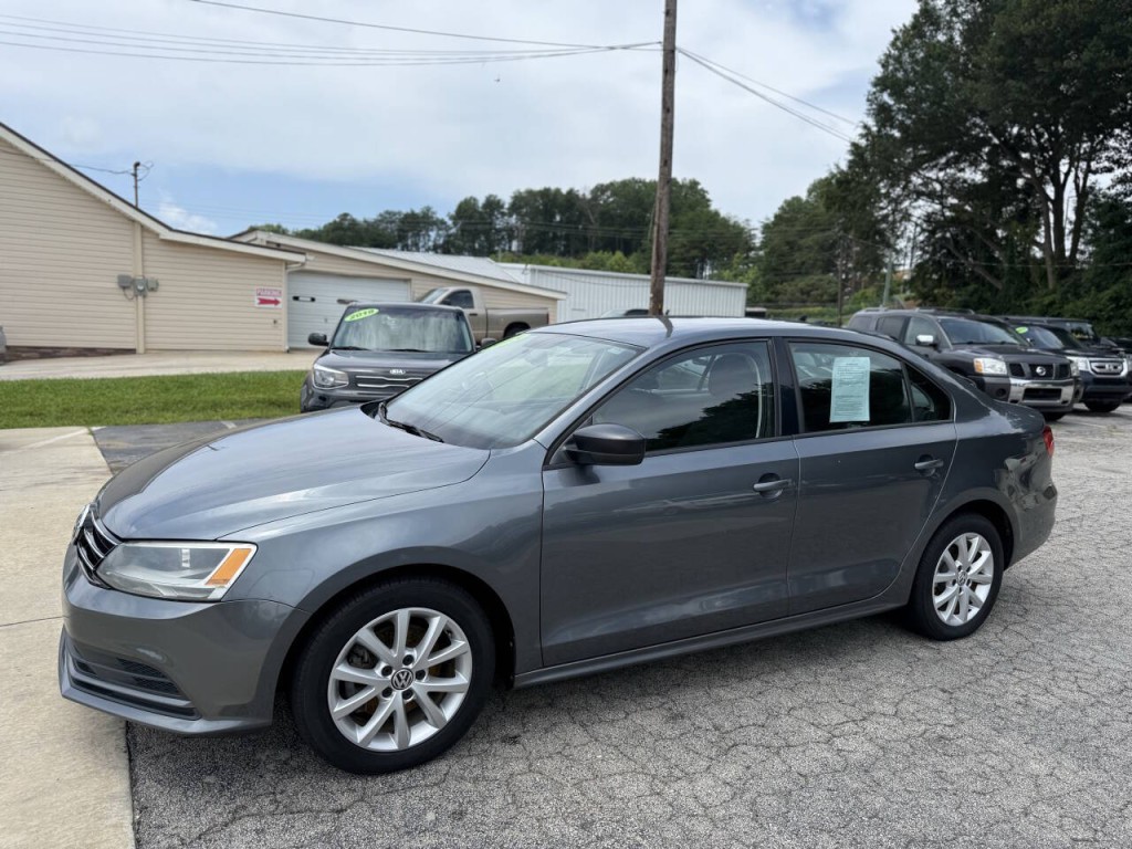 2015 Volkswagen Jetta Image 2