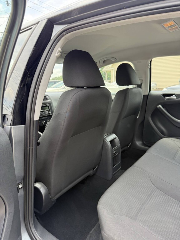 2015 Volkswagen Jetta Image 8